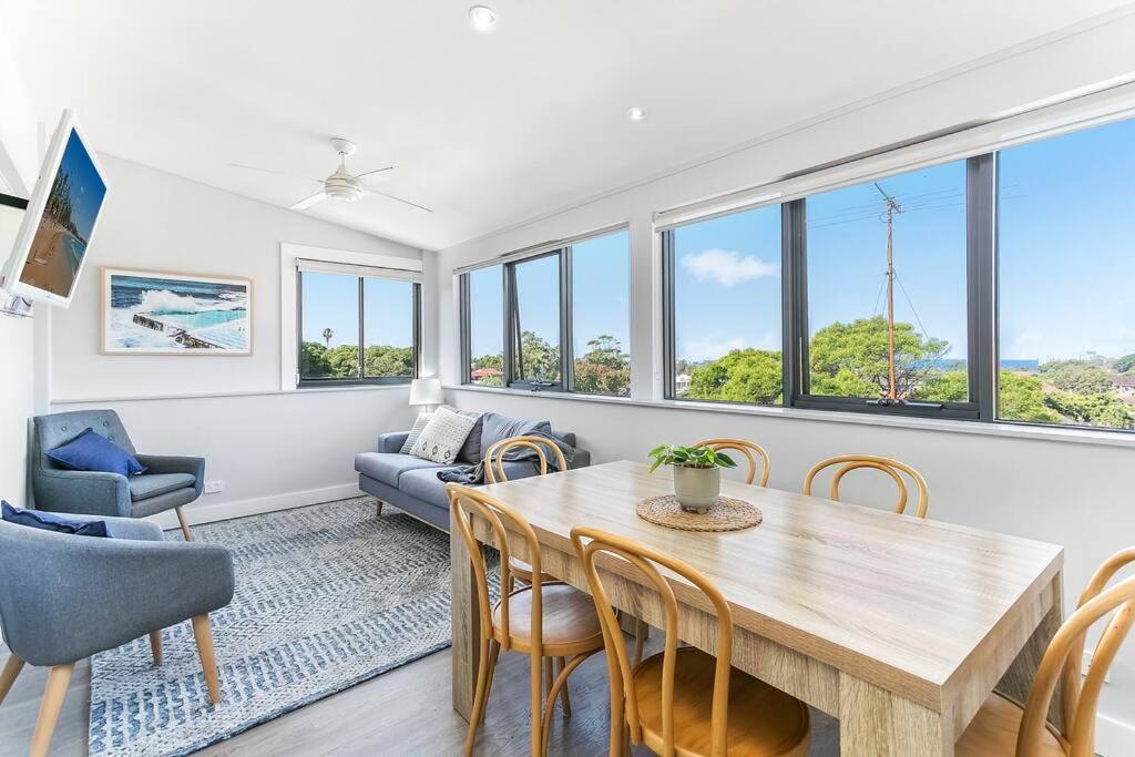 Nicely Located Three Bedroom In Bondi Beach. Apartment *